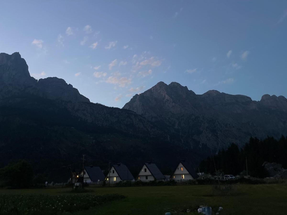 Bujtina Izet Selimaj Hotel Valbone Exterior photo